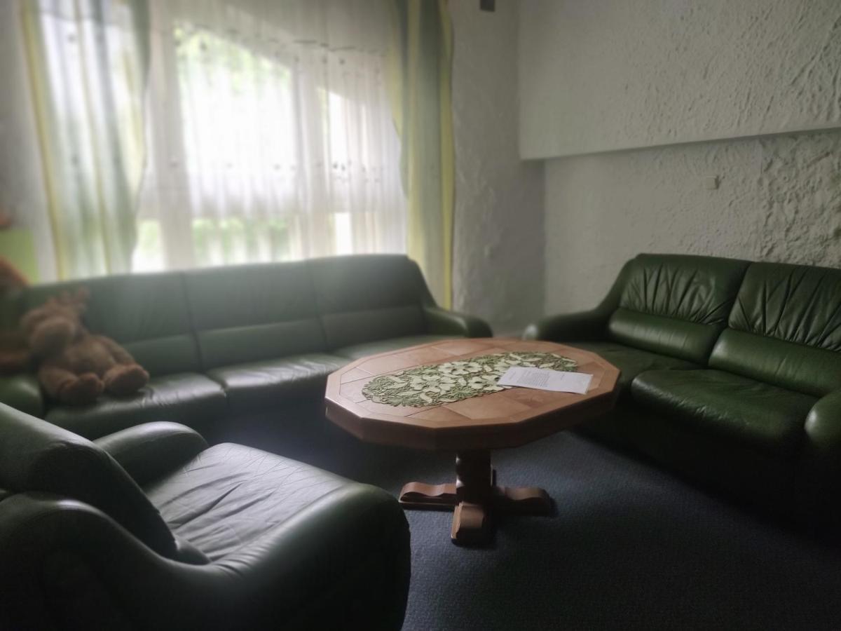 Zajazd U Kmity Postołów Exterior foto